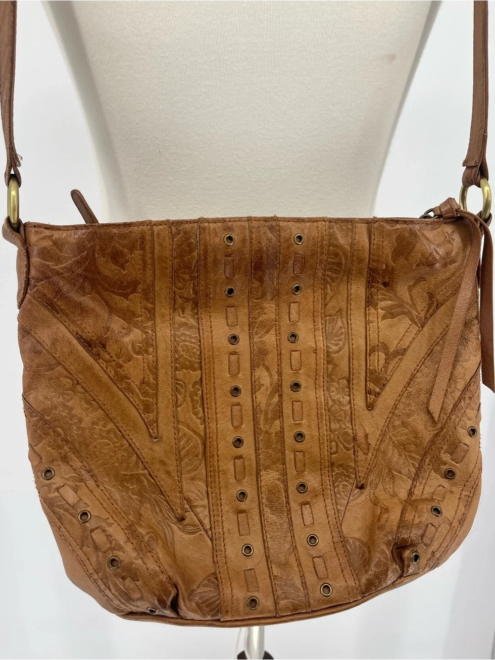 Cabin Creek Vintage Tooled Leather Crossbody Purse Tan Boho Western Festival Bag